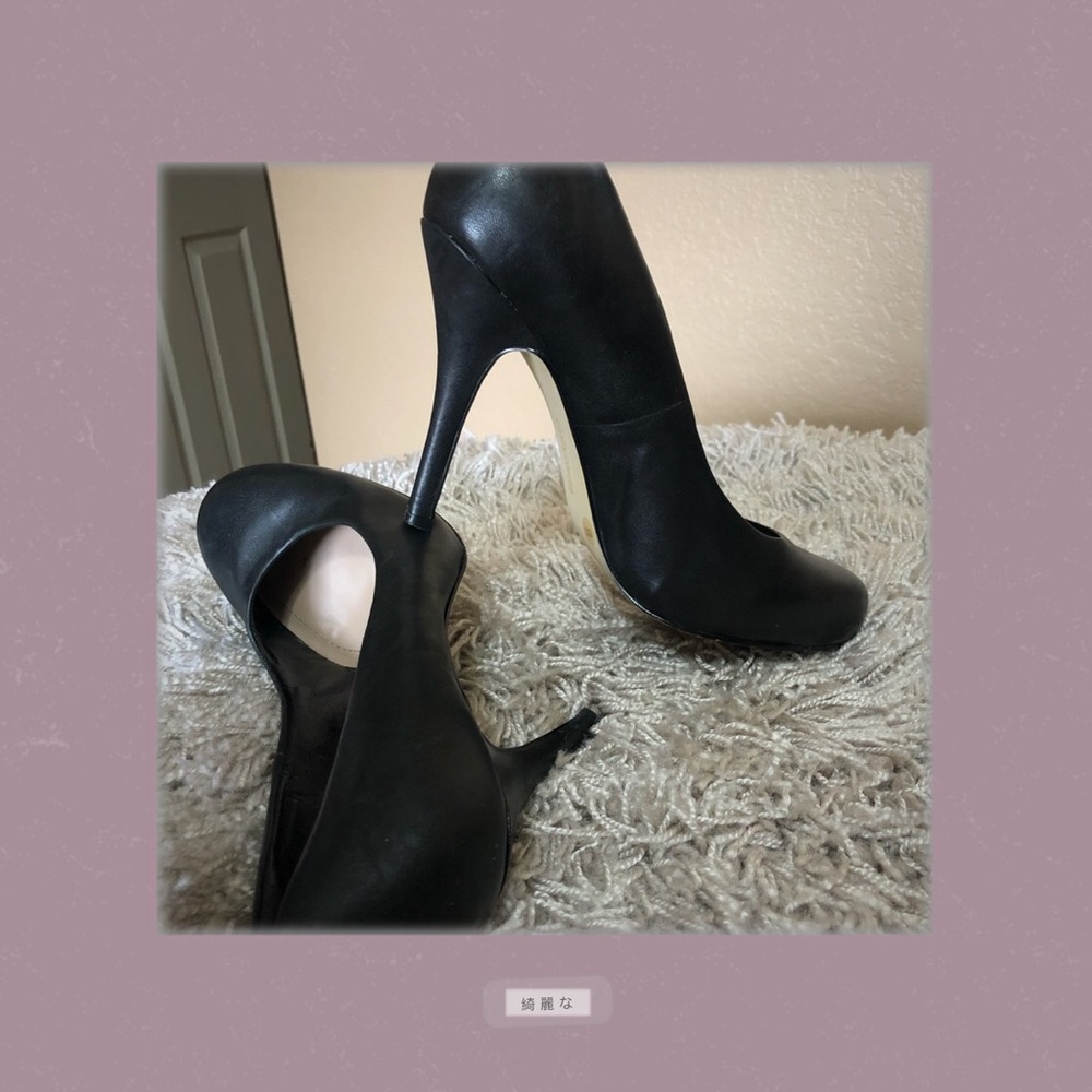 Black Vince Camuto Pumps